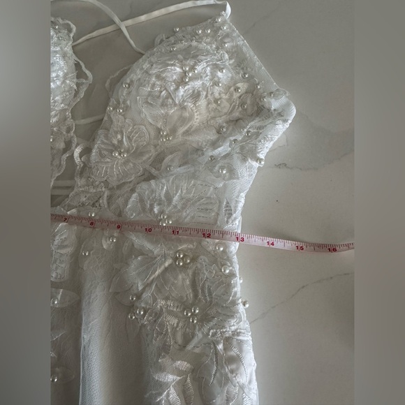 Elegant White Lace Women Dress - Picture 11 of 11